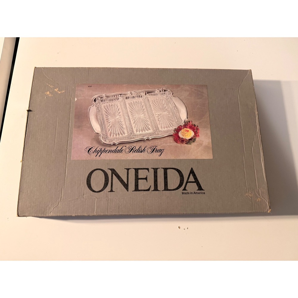 Oneida Chippendale Relish Tray Silver Plate 3 Cut Glass Inserts 4757 Vintage